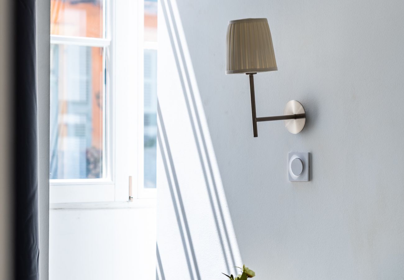 Appartement à Nice - Magnifique 2 pièces place Garibaldi Appartement à Nice - Magnifique 2 pièces place Garibaldi