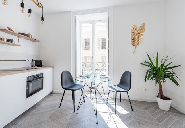 Appartement à Nice - Moderne 2 pieces - ZONE PIETONNE Appartement à Nice - Moderne 2 pieces - ZONE PIETONNE