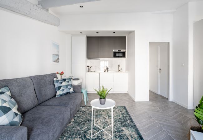 Appartement à Nice - Moderne 2 pieces Port de Nice Appartement à Nice - Moderne 2 pieces Port de Nice