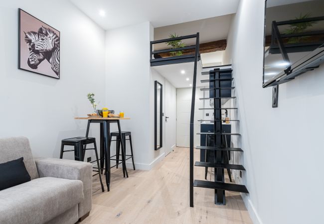 Studio à Nice - Studio Duplex - Vieux Nice - 100m de la mer Studio à Nice - Studio Duplex - Vieux Nice - 100m de la mer