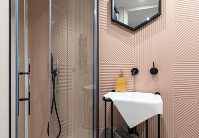 Studio à Nice - Studio Duplex - Vieux Nice - 100m de la mer Studio à Nice - Studio Duplex - Vieux Nice - 100m de la mer