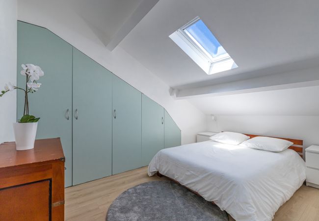 Appartement à Nice - Charmant 2 pieces rénové - dernier étage - A/C Appartement à Nice - Charmant 2 pieces rénové - dernier étage - A/C