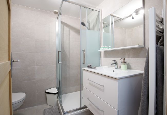 Appartement à Nice - Charmant 2 pieces rénové - dernier étage - A/C Appartement à Nice - Charmant 2 pieces rénové - dernier étage - A/C