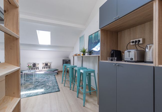 Appartement à Nice - Charmant 2 pieces rénové - dernier étage - A/C Appartement à Nice - Charmant 2 pieces rénové - dernier étage - A/C