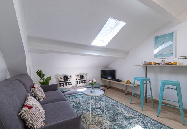 Appartement à Nice - Charmant 2 pieces rénové - dernier étage - A/C Appartement à Nice - Charmant 2 pieces rénové - dernier étage - A/C