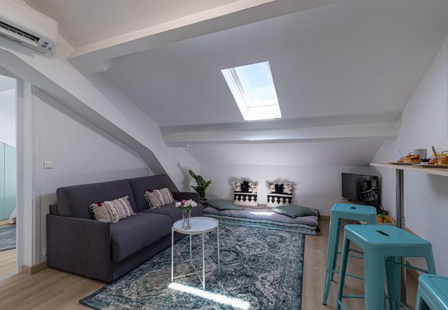 Appartement à Nice - Charmant 2 pieces rénové - dernier étage - A/C Appartement à Nice - Charmant 2 pieces rénové - dernier étage - A/C