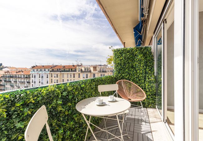  à Nice - Nice le Port - Appartement climatisé avec Balcon