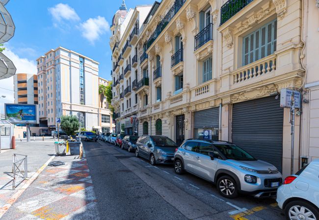 Studio à Nice - Magnifique Studio - Terrasse - A/C Studio à Nice - Magnifique Studio - Terrasse - A/C