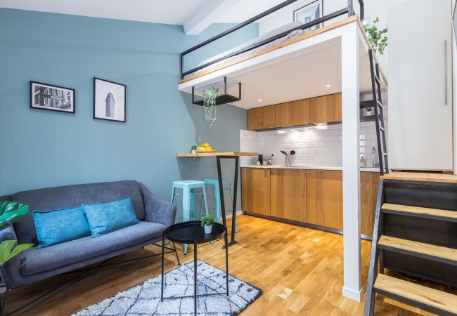 Appartement à Nice - Studio Mezzanine en plein coeur du vieux Nice  Appartement à Nice - Studio Mezzanine en plein coeur du vieux Nice