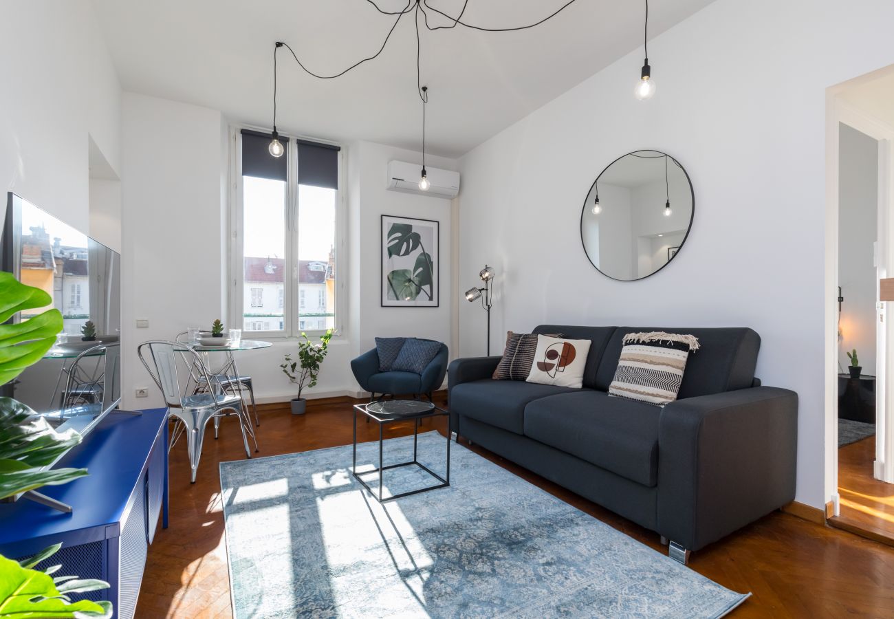Appartement à Nice - Place Massena - Central 2p - Lumineux A/C