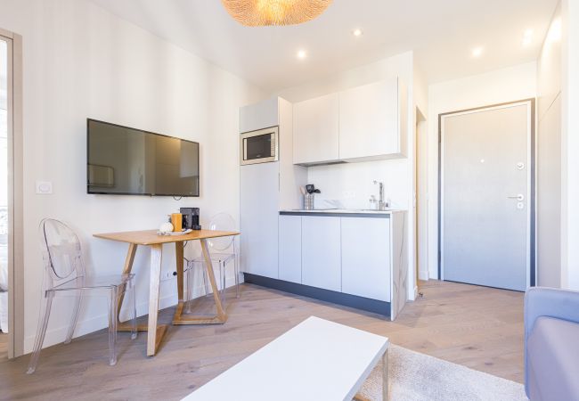 Appartement à Nice - Beau 2 pièces lumineux et cosy - A/C Appartement à Nice - Beau 2 pièces lumineux et cosy - A/C