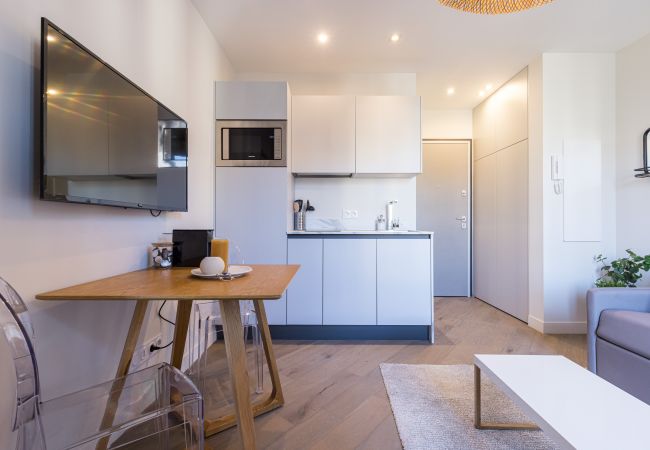 Appartement à Nice - Beau 2 pièces lumineux et cosy - A/C Appartement à Nice - Beau 2 pièces lumineux et cosy - A/C