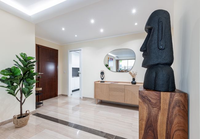 Appartement à Nice - Grand 2 pieces - Tramway - Terrasse - Belle renovation. Appartement à Nice - Grand 2 pieces - Tramway - Terrasse - Belle renovation.