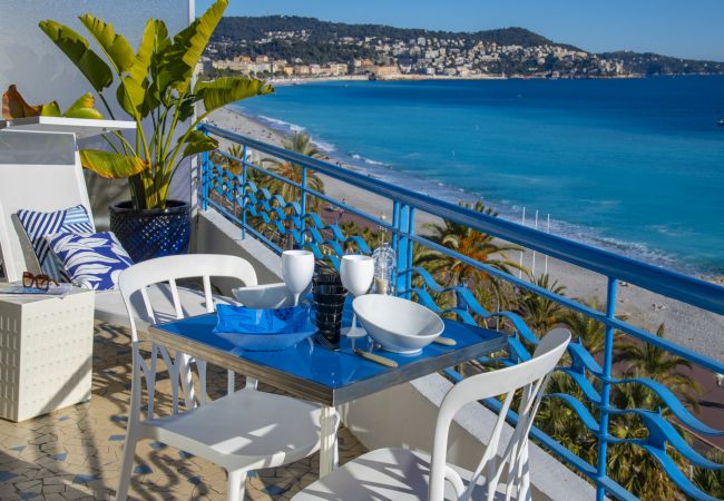  à Nice - Magnifique 2P vue mer - Promenade des Anglais
