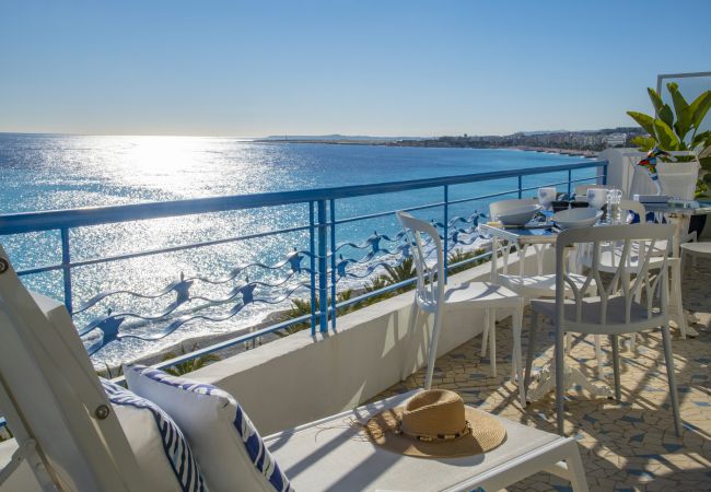 Appartement à Nice - Magnifique 2P vue mer - Promenade des Anglais Appartement à Nice - Magnifique 2P vue mer - Promenade des Anglais