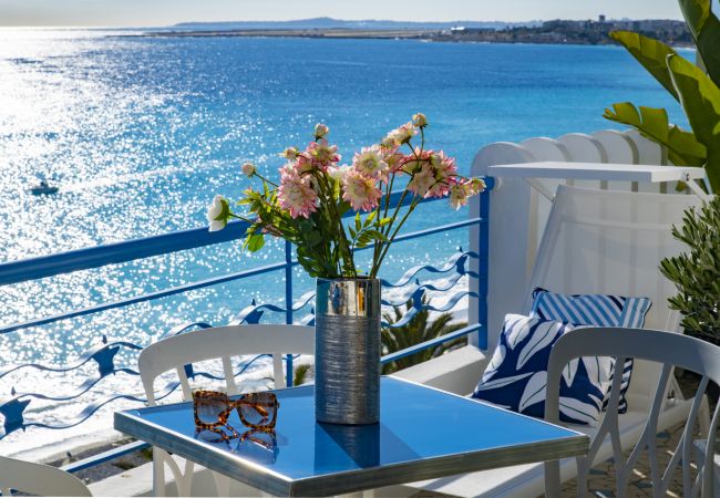 Appartement à Nice - Magnifique 2P vue mer - Promenade des Anglais Appartement à Nice - Magnifique 2P vue mer - Promenade des Anglais