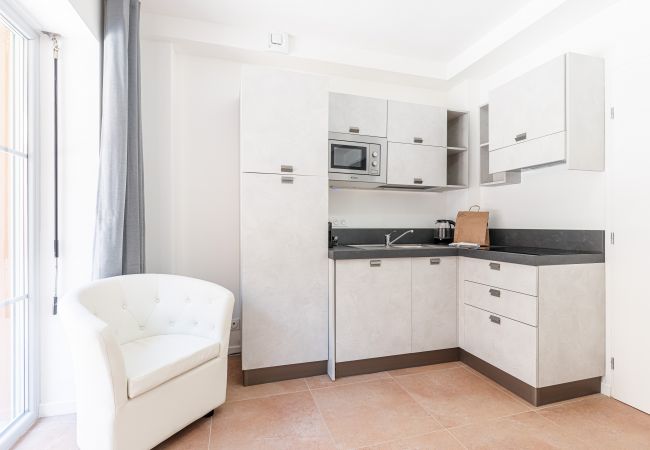 Appartement à Nice - Appartement climatisé - Terrasse - Calme Appartement à Nice - Appartement climatisé - Terrasse - Calme