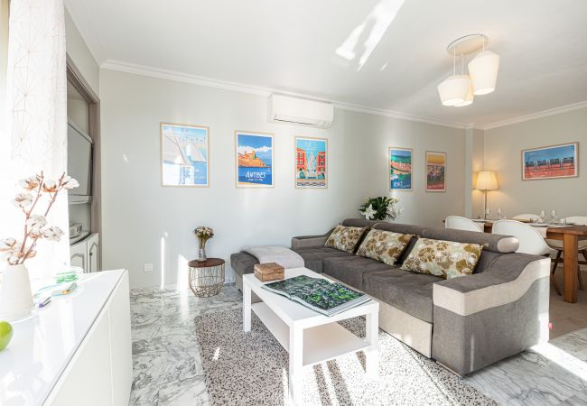 Appartement à Saint-Laurent-du-Var - Grand 3p familial - 300m de la mer - A/C Appartement à Saint-Laurent-du-Var - Grand 3p familial - 300m de la mer - A/C