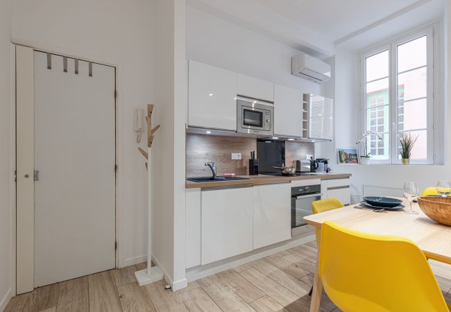 Appartement à Nice - Coeur de la Vieille Ville - Climatisé Appartement à Nice - Coeur de la Vieille Ville - Climatisé