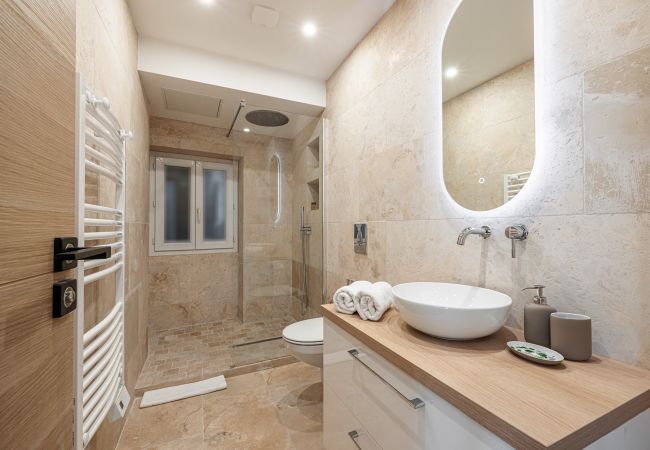 Studio à Nice - Studio Vieille Ville - Rénové - A/C Studio à Nice - Studio Vieille Ville - Rénové - A/C