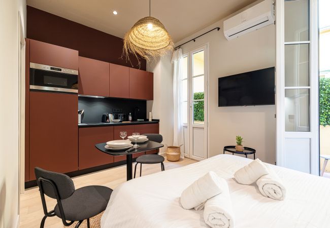 Studio à Nice - Studio avec terrasse climatisé - Quartier du Port Studio à Nice - Studio avec terrasse climatisé - Quartier du Port