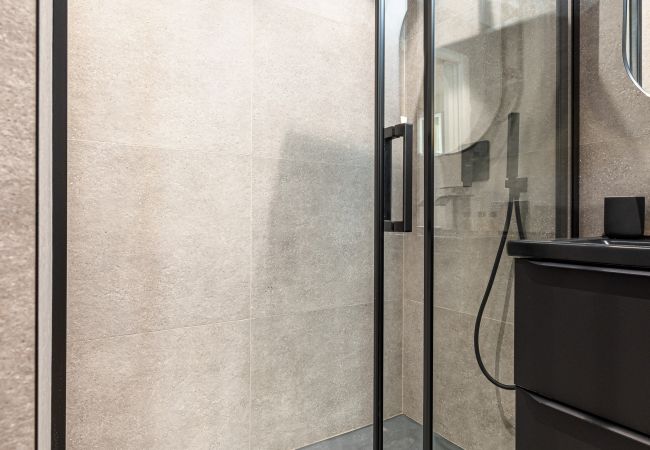 Studio à Nice - Studio avec terrasse climatisé - Quartier du Port Studio à Nice - Studio avec terrasse climatisé - Quartier du Port