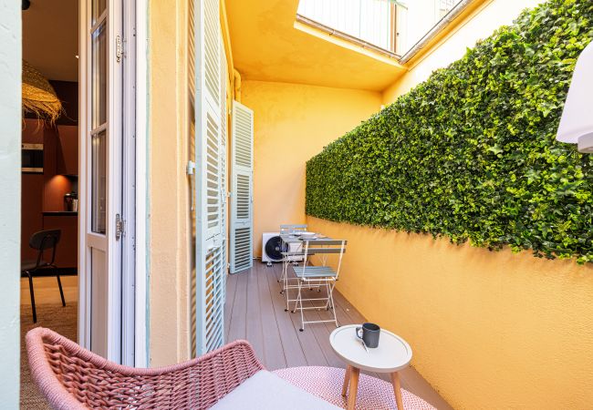 Studio à Nice - Studio avec terrasse climatisé - Quartier du Port Studio à Nice - Studio avec terrasse climatisé - Quartier du Port