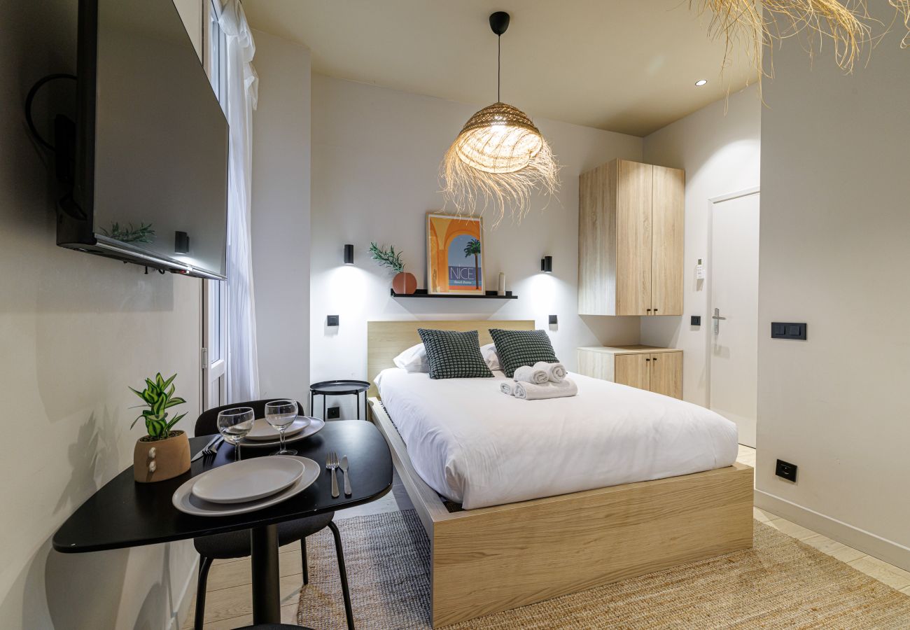 Studio à Nice - Studio avec terrasse climatisé - Quartier du Port