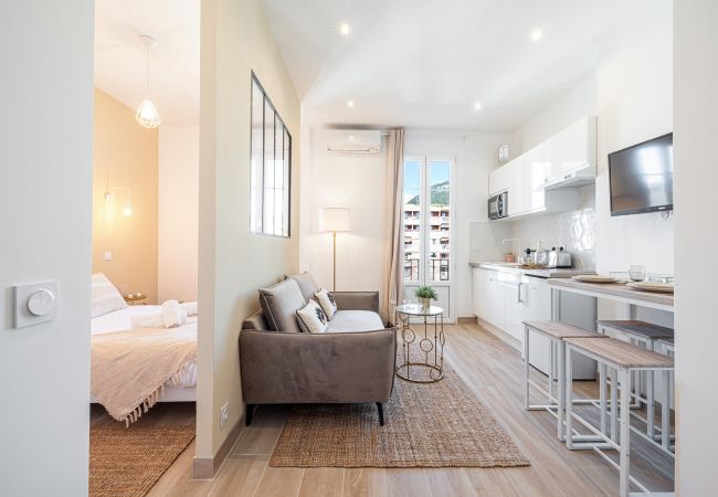 Appartement à Nice - Studio lumineux - Riquier - Climatisé Appartement à Nice - Studio lumineux - Riquier - Climatisé