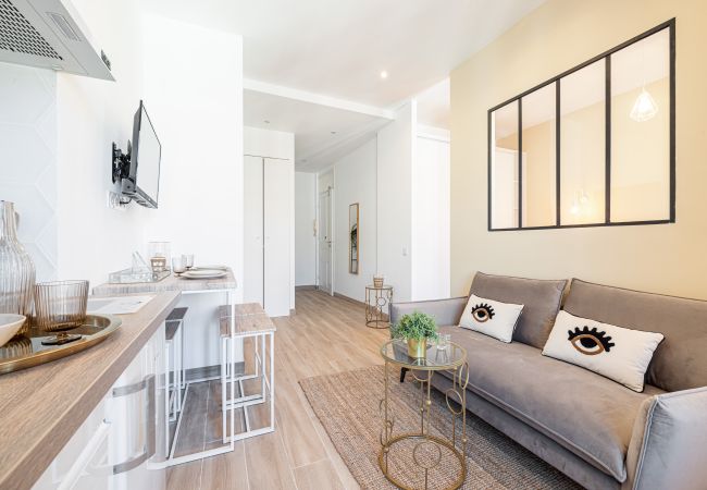 Appartement à Nice - Studio lumineux - Riquier - Climatisé Appartement à Nice - Studio lumineux - Riquier - Climatisé