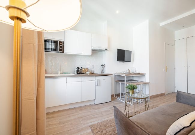 Appartement à Nice - Studio lumineux - Riquier - Climatisé Appartement à Nice - Studio lumineux - Riquier - Climatisé