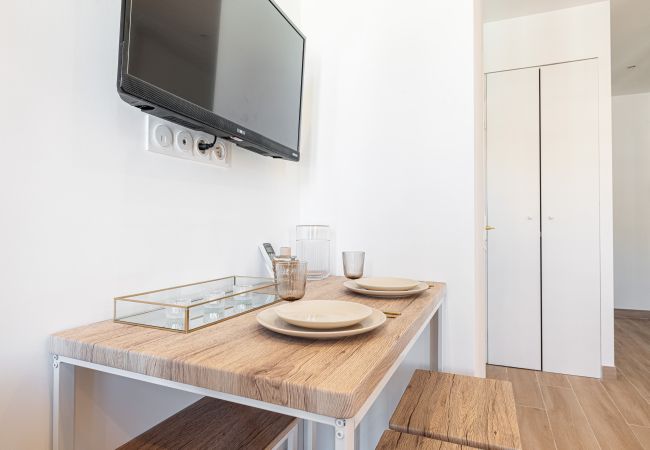 Appartement à Nice - Studio lumineux - Riquier - Climatisé Appartement à Nice - Studio lumineux - Riquier - Climatisé