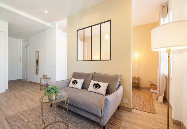 Appartement à Nice - Studio lumineux - Riquier - Climatisé Appartement à Nice - Studio lumineux - Riquier - Climatisé