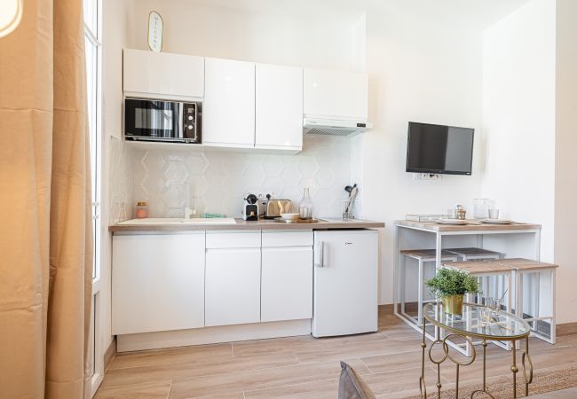 Appartement à Nice - Studio lumineux - Riquier - Climatisé Appartement à Nice - Studio lumineux - Riquier - Climatisé