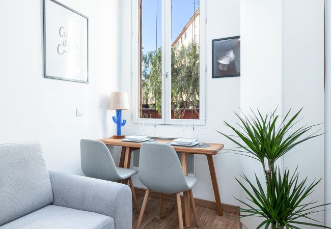 Studio à Nice - Joli studio équipé - Quartier du Port Studio à Nice - Joli studio équipé - Quartier du Port