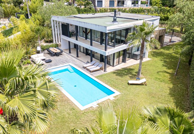 Villa à Mougins - Villa Unique - Contemporaine - Piscine - Climatisation Villa à Mougins - Villa Unique - Contemporaine - Piscine - Climatisation
