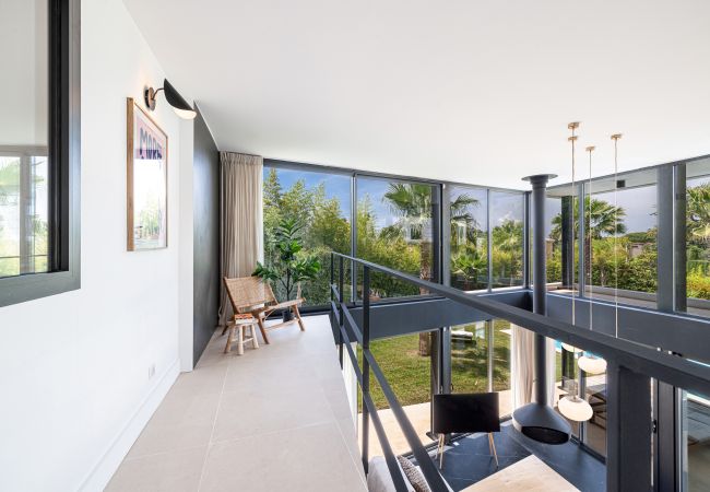 Villa à Mougins - Villa Unique - Contemporaine - Piscine - Climatisation Villa à Mougins - Villa Unique - Contemporaine - Piscine - Climatisation