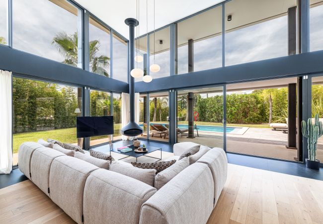 Villa à Mougins - Villa Unique - Contemporaine - Piscine - Climatisation Villa à Mougins - Villa Unique - Contemporaine - Piscine - Climatisation