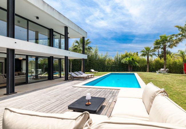 Villa à Mougins - Villa Unique - Contemporaine - Piscine - Climatisation Villa à Mougins - Villa Unique - Contemporaine - Piscine - Climatisation
