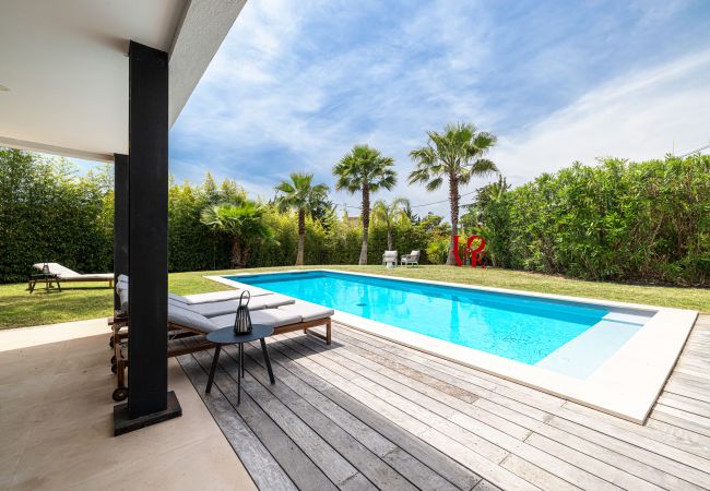 Villa à Mougins - Villa Unique - Contemporaine - Piscine - Climatisation Villa à Mougins - Villa Unique - Contemporaine - Piscine - Climatisation