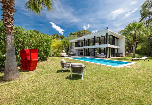 Villa à Mougins - Villa Unique - Contemporaine - Piscine - Climatisation Villa à Mougins - Villa Unique - Contemporaine - Piscine - Climatisation
