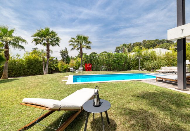 Villa à Mougins - Villa Unique - Contemporaine - Piscine - Climatisation Villa à Mougins - Villa Unique - Contemporaine - Piscine - Climatisation