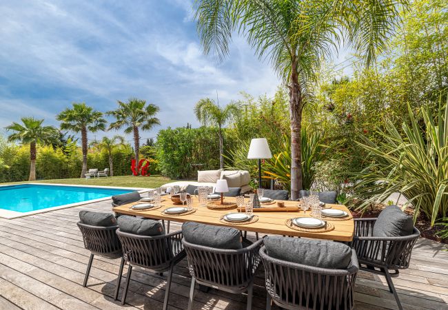 Villa à Mougins - Villa Unique - Contemporaine - Piscine - Climatisation Villa à Mougins - Villa Unique - Contemporaine - Piscine - Climatisation