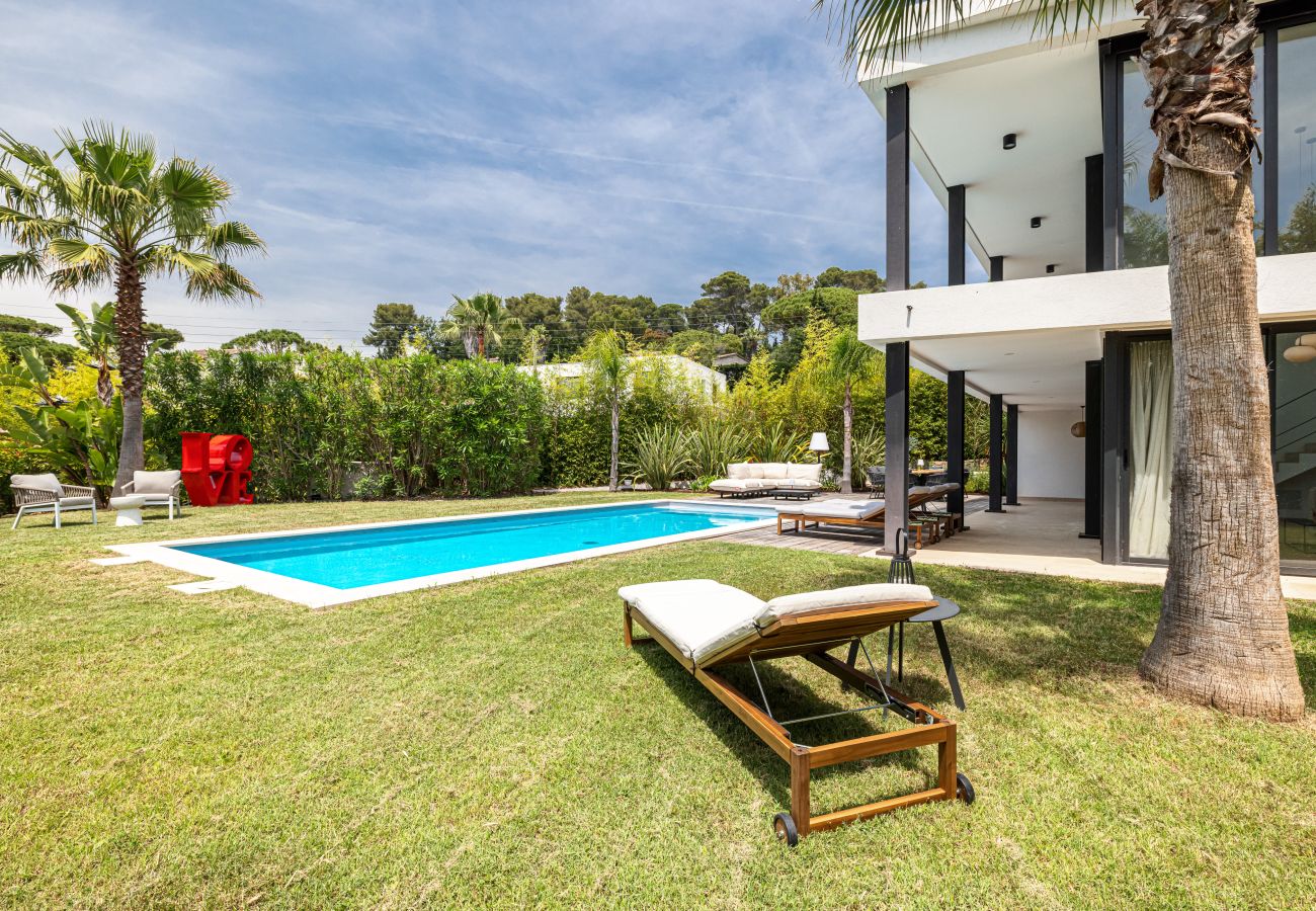 Villa à Mougins - Villa Unique - Contemporaine - Piscine - Climatisation Villa à Mougins - Villa Unique - Contemporaine - Piscine - Climatisation