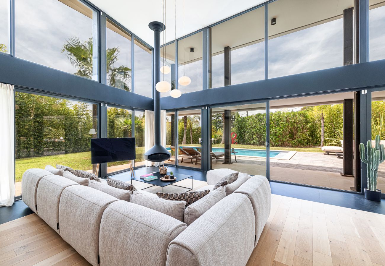 Villa à Mougins - Villa Unique - Contemporaine - Piscine - Climatisation Villa à Mougins - Villa Unique - Contemporaine - Piscine - Climatisation