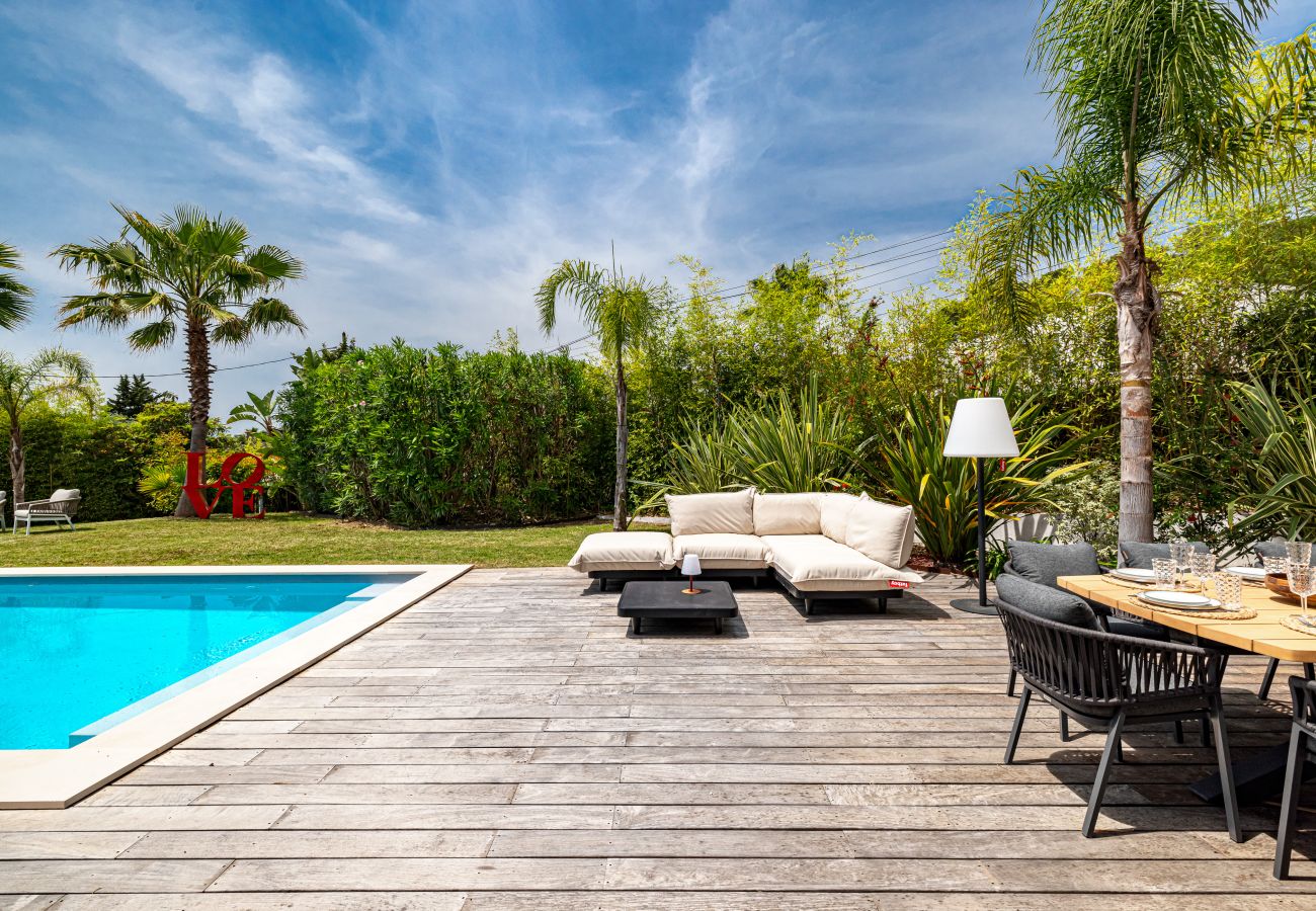 Villa à Mougins - Villa Unique - Contemporaine - Piscine - Climatisation Villa à Mougins - Villa Unique - Contemporaine - Piscine - Climatisation