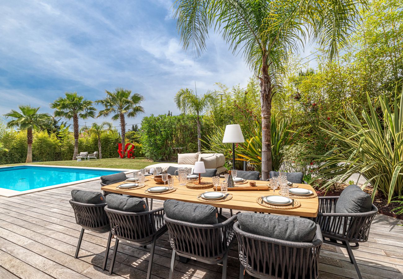 Villa à Mougins - Villa Unique - Contemporaine - Piscine - Climatisation Villa à Mougins - Villa Unique - Contemporaine - Piscine - Climatisation