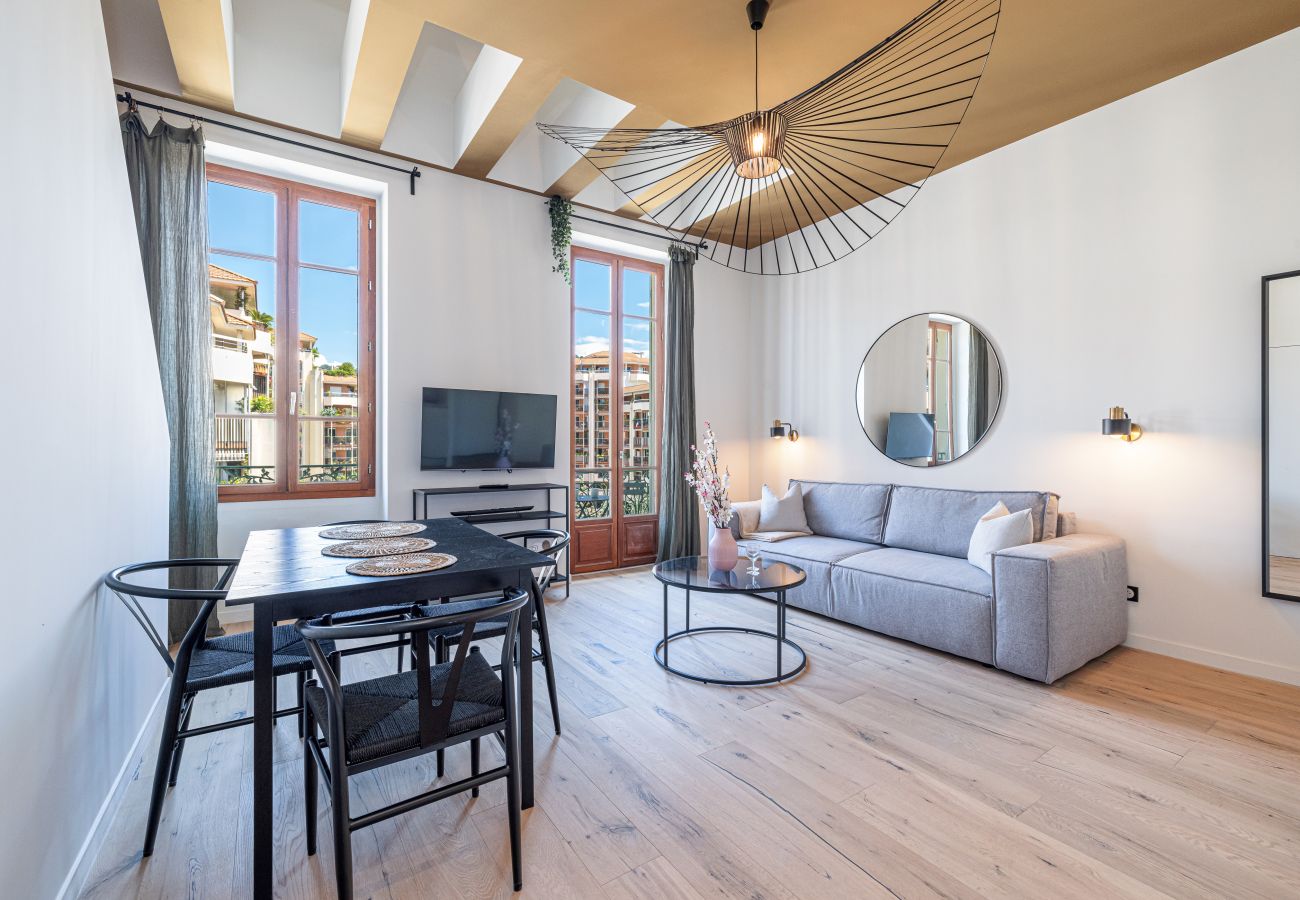 Appartement à Nice - Joli Duplex - Proche Place du Pin - Climatisé