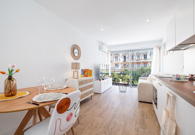 Studio à Nice - Magnifique studio climatisé - Les Clémentines Studio à Nice - Magnifique studio climatisé - Les Clémentines