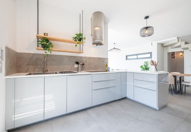 Maison à Nice - Villa contemporaine Crémat - Piscine - Climatisée Maison à Nice - Villa contemporaine Crémat - Piscine - Climatisée